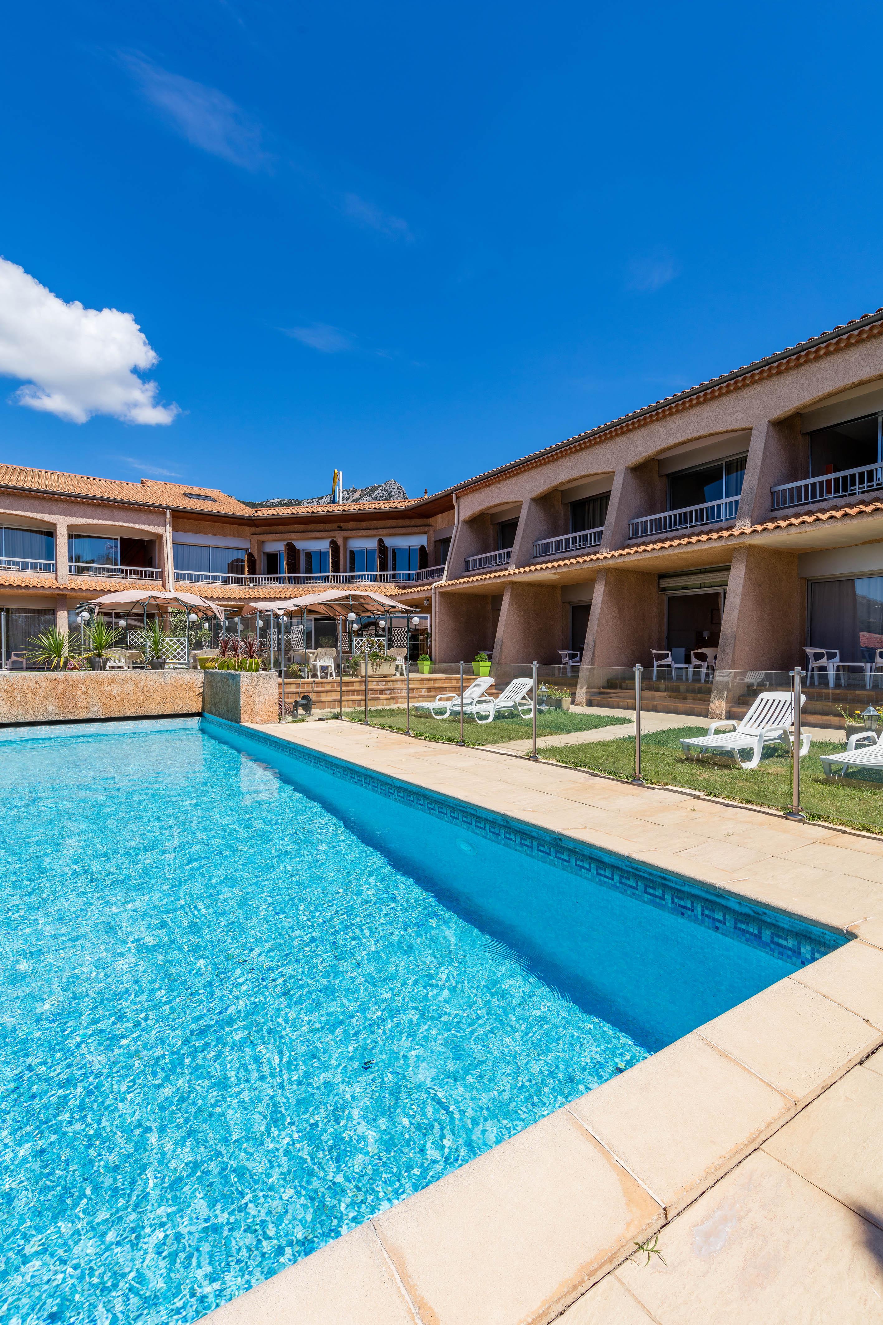 Noemys Toulon La Valette - Hotel Restaurant Avec Piscine Exteriér fotografie
